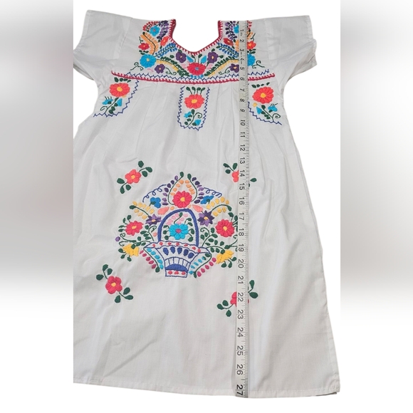 Mexican hand embroidered Girls Dress Size 6-8 - Picture 7 of 8